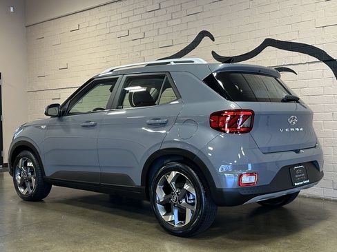 Used 2022 Hyundai Venue SEL w/ Cargo Package FWD image 7