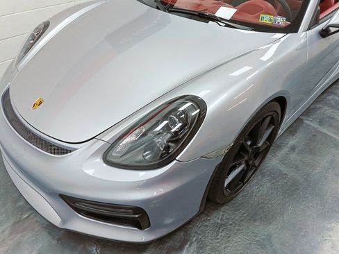 Used 2016 Porsche Boxster Spyder image 8