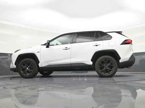 Used 2022 Toyota RAV4 LE FWD image 24