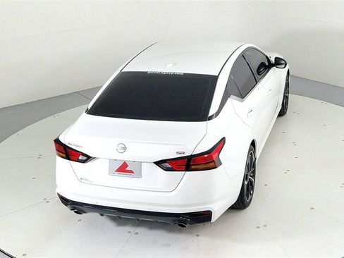 Certified 2024 Nissan Altima 2.5 SR image 40