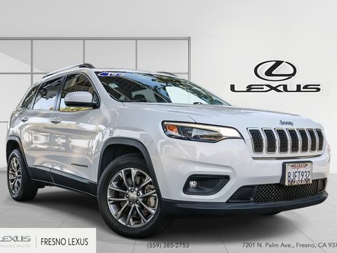 Used 2019 Jeep Cherokee Latitude Plus w/ Comfort/Convenience Group FWD image 1