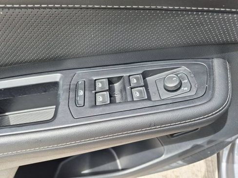 Used 2025 Volkswagen Atlas SE FWD image 13