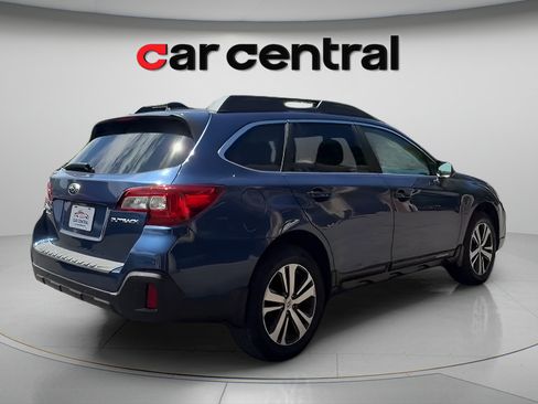 Used 2019 Subaru Outback 2.5i Limited AWD/4WD image 5