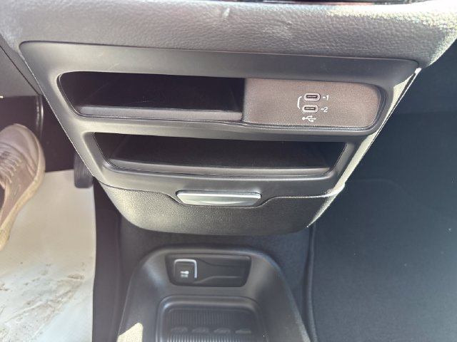 Used 2026 Chrysler Pacifica Select AWD/4WD image 17