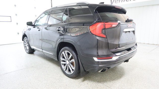 Used 2018 GMC Terrain Denali w/ Advanced Safety Package AWD/4WD image 3