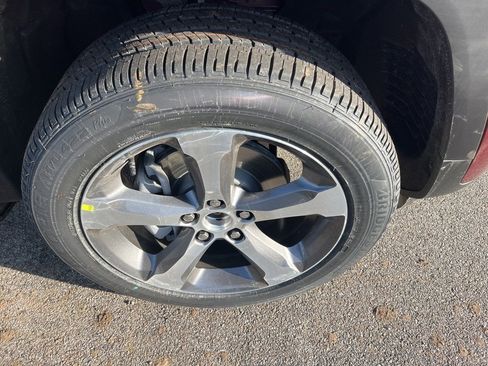 New 2026 Jeep Grand Cherokee Limited image 9