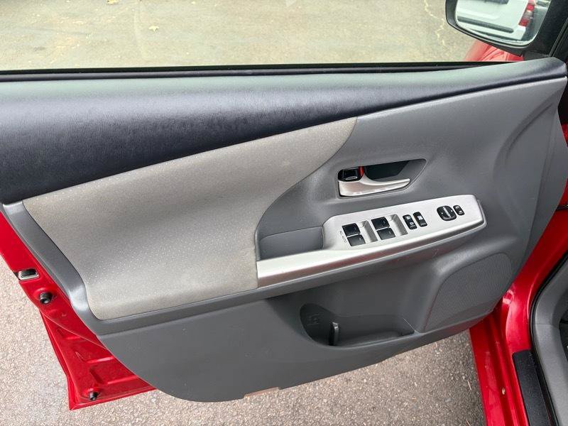 Used 2012 Toyota Prius V Two FWD image 10