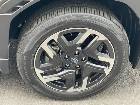 Certified 2025 Subaru Forester Limited image 27