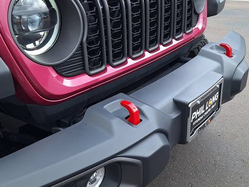Used 2024 Jeep Wrangler Unlimited Rubicon w/ Convenience Group AWD/4WD image 30