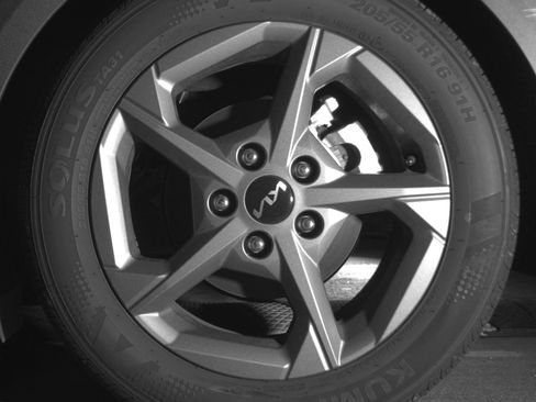 Used 2025 Kia K4 FWD image 17