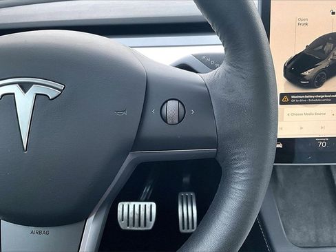 Used 2022 Tesla Model Y Performance image 19