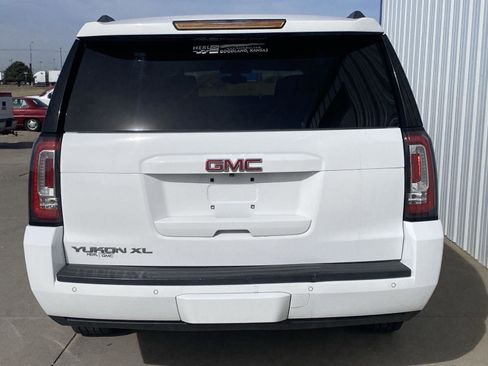 Used 2017 GMC Yukon XL SLE w/ HD Trailering Package image 6