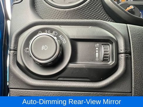 Used 2024 Jeep Wrangler Unlimited Rubicon AWD/4WD image 34