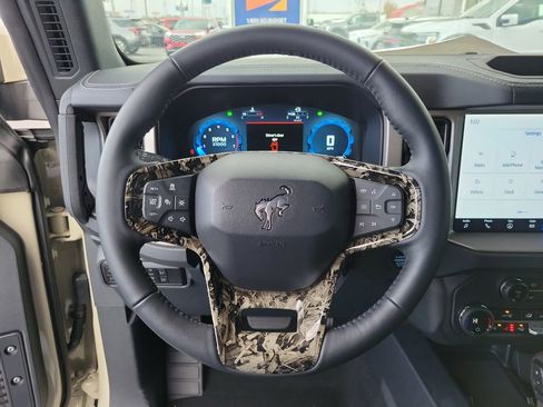 New 2025 Ford Bronco Outer Banks image 22