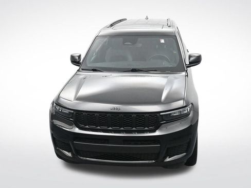 Used 2023 Jeep Grand Cherokee L Laredo AWD/4WD image 21