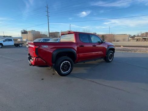 Used 2025 Toyota Tacoma TRD Off-Road image 8