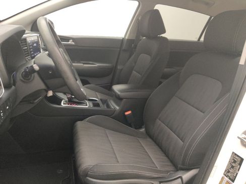 Used 2021 Kia Sportage LX AWD/4WD image 17