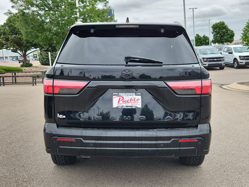 Used 2024 Toyota Sequoia Platinum AWD/4WD image 15