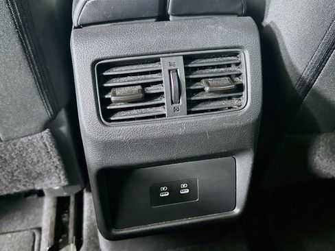 Used 2024 Nissan Rogue SV FWD image 26