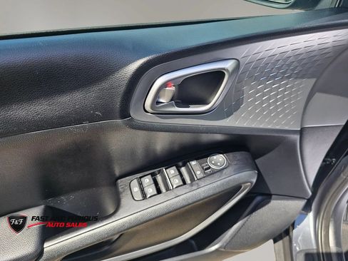 Used 2023 Kia Soul LX w/ Option Group 015 FWD image 31