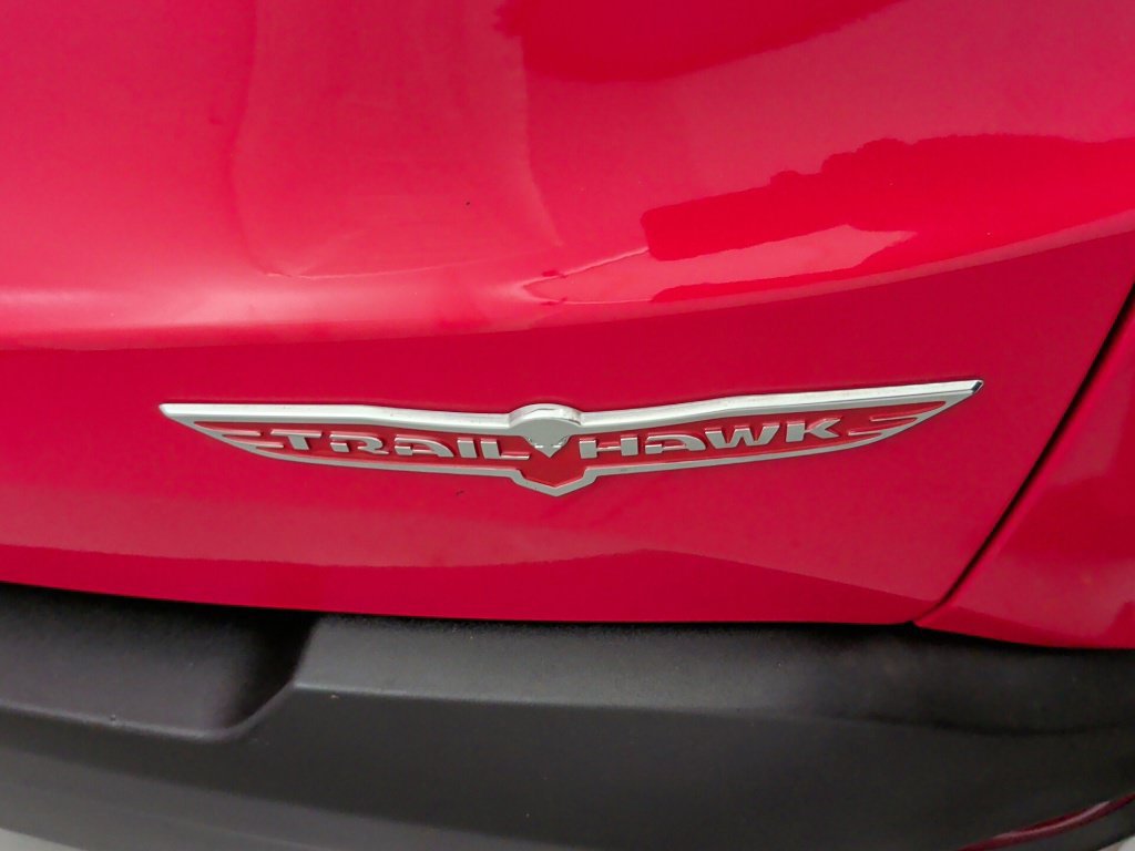 Used 2023 Jeep Renegade Trailhawk AWD/4WD image 11