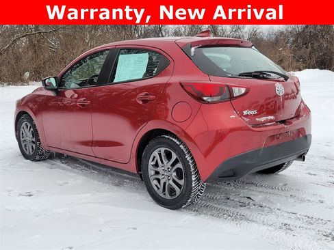 Used 2020 Toyota Yaris LE image 3