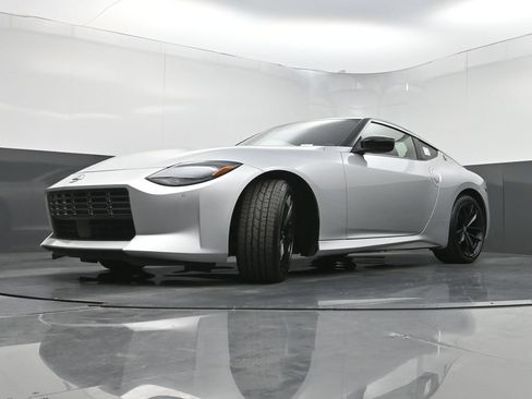 Used 2025 Nissan Z Performance w/ Floor Mat Package RWD image 25
