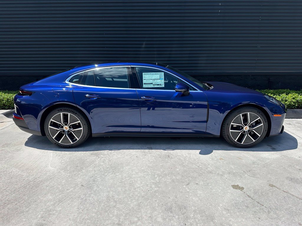 Used 2026 Porsche Panamera RWD image 11