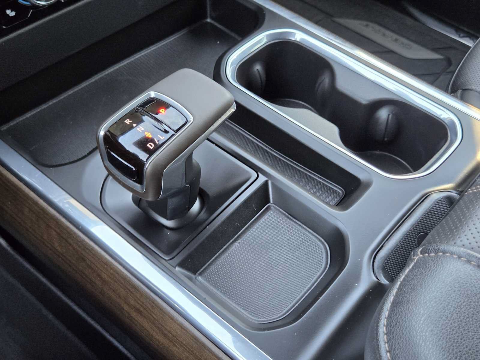 Used 2024 Chevrolet Silverado 1500 High Country w/ High Country Premium Package AWD/4WD image 21