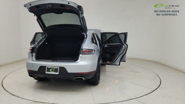 Used 2019 Porsche Macan AWD/4WD image 18