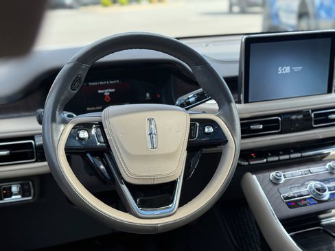 Used 2022 Lincoln Aviator Reserve w/ Equipment Group 201A AWD/4WD image 28
