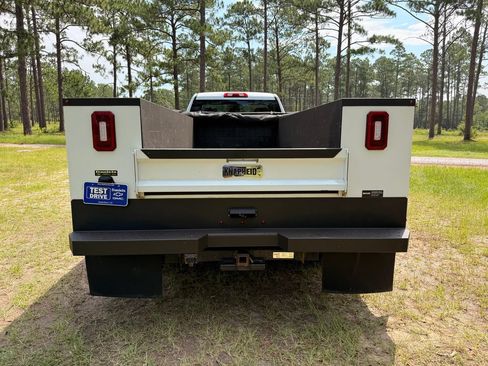 Used 2024 Chevrolet Silverado 3500 W/T w/ WT Convenience Package AWD/4WD image 4