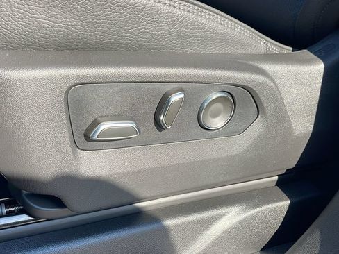New 2026 GMC Yukon XL Denali w/ Sun & Power Step Package AWD/4WD image 15