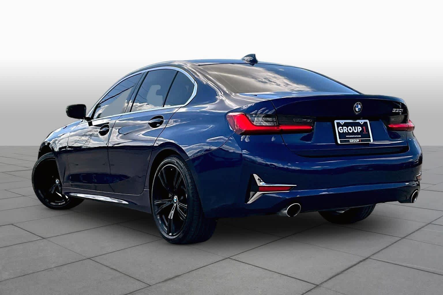 Used 2019 BMW 330i Sedan w/ Premium Package RWD image 12