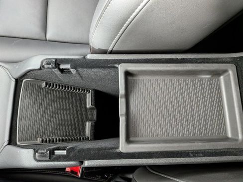 Used 2021 Cadillac XT4 Premium Luxury w/ Cold Weather Package image 25