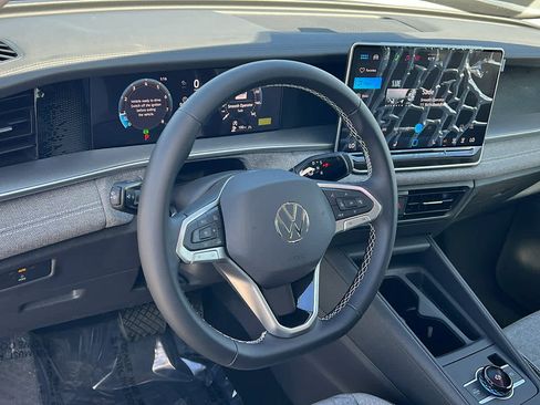 New 2026 Volkswagen Tiguan S AWD/4WD image 10