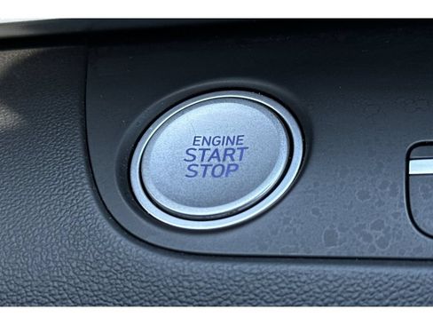 Used 2024 Hyundai Elantra SEL FWD image 33