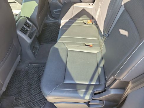 Used 2020 Volkswagen Atlas Cross Sport SE image 13