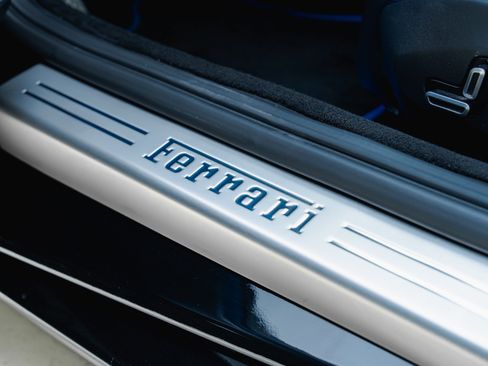 Used 2019 Ferrari Portofino RWD image 44