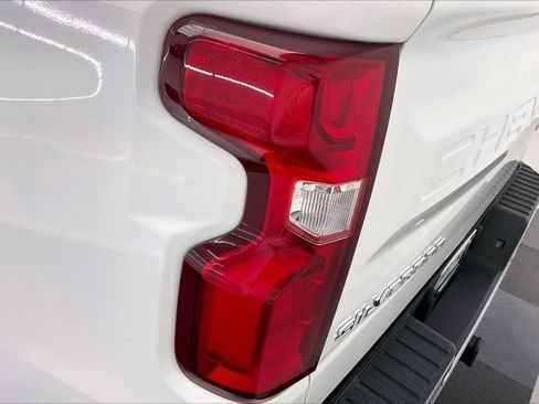 Used 2022 Chevrolet Silverado 1500 LTZ image 29