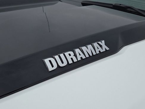 Used 2024 Chevrolet Silverado 1500 ZR2 w/ Technology Package image 11