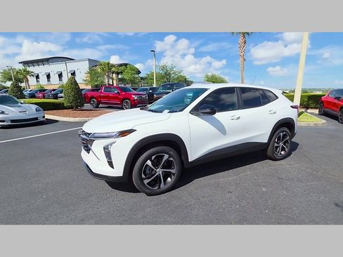 New 2026 Chevrolet Trax RS w/ Driver Confidence Package FWD image 19