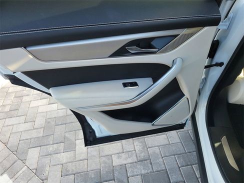 Used 2025 Jaguar F-PACE R-Dynamic S image 22