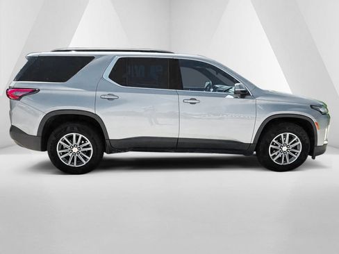 Used 2023 Chevrolet Traverse LT AWD/4WD image 7