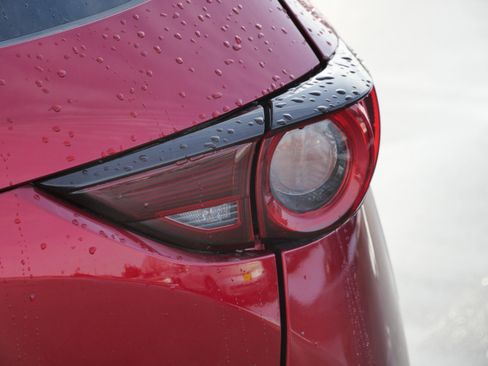 Used 2021 MAZDA CX-5 Touring image 17