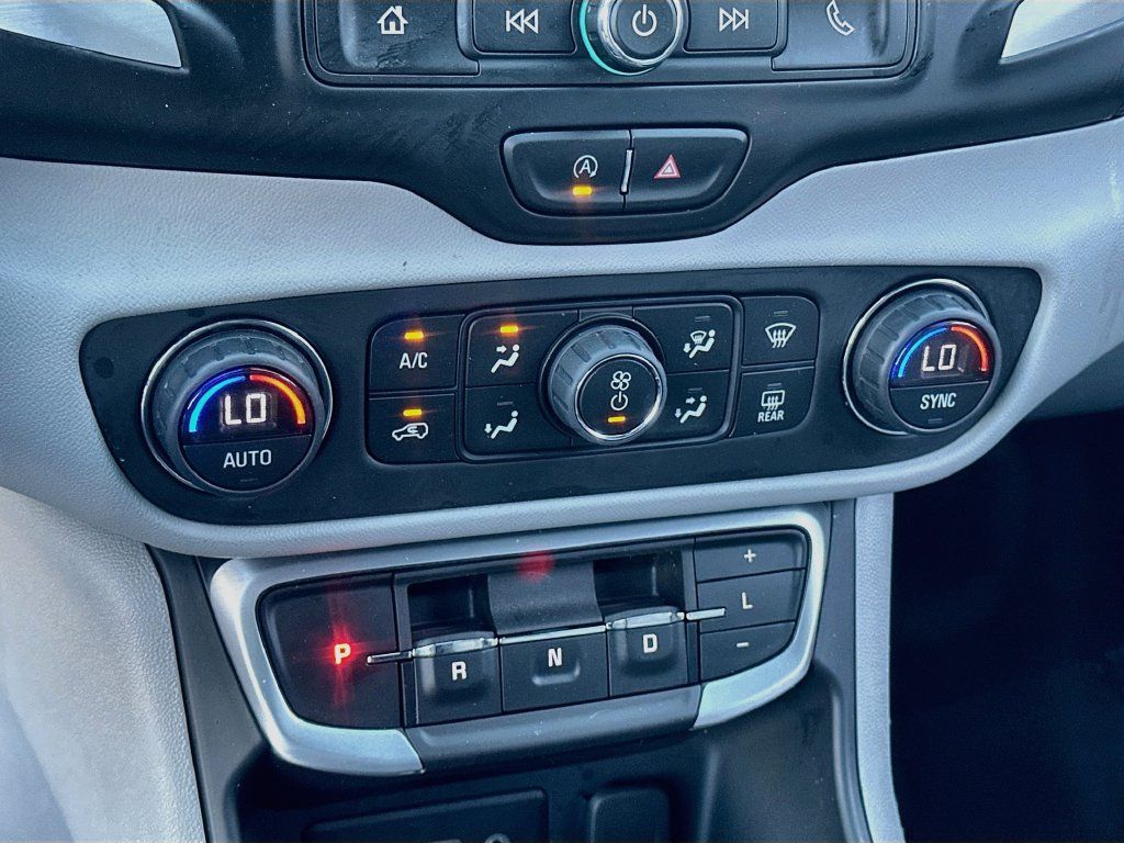 Used 2022 GMC Terrain SLE w/ Driver Convenience Package FWD image 15