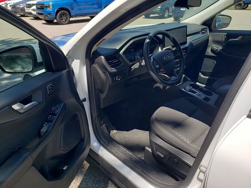 Used 2023 Ford Escape Active w/ Tech Pack #2 AWD/4WD image 6