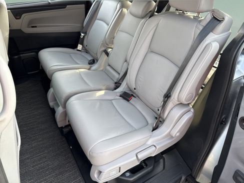 Used 2023 Honda Odyssey EX-L image 24