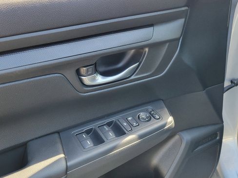 Used 2025 Honda CR-V LX image 19