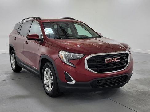 Used 2019 GMC Terrain SLE w/ Driver Convenience Package FWD image 2